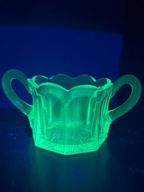 Vintage UV Reactive EAPG SUGAR BOWL with Double Handles